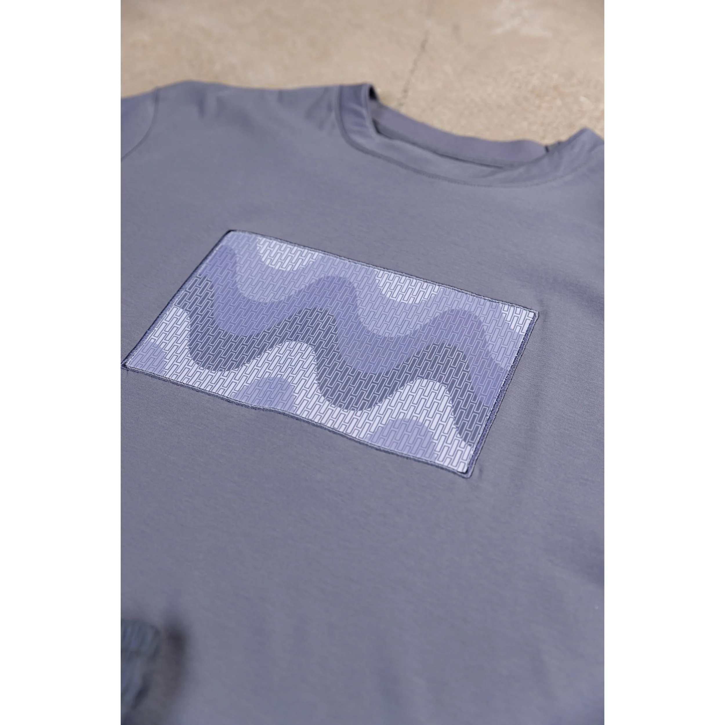 Steel Grey Small Waves Set - Image 4